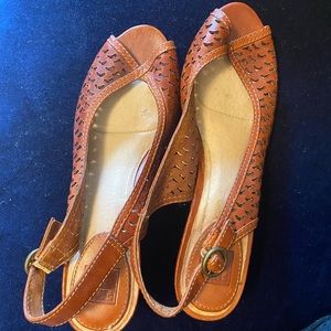 Frye Size 9 Maya Cut out Slingbacks